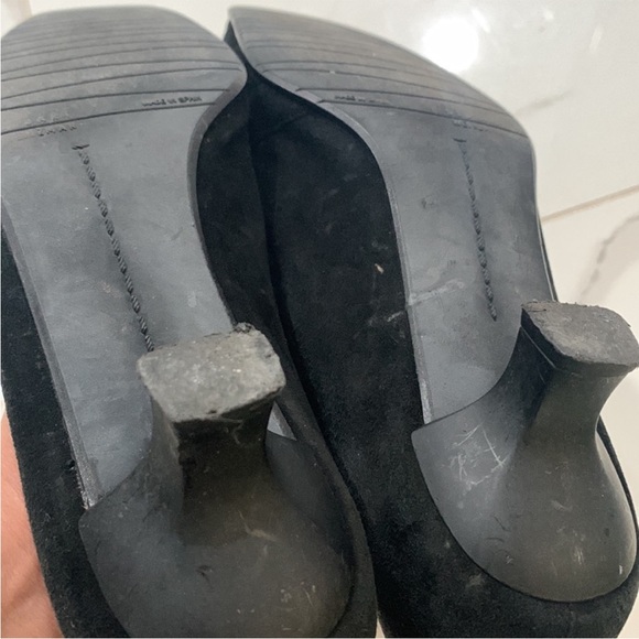 Stuart Weitzman for Russell Bromley Black Suede Shoes Heels - Picture 3 of 8